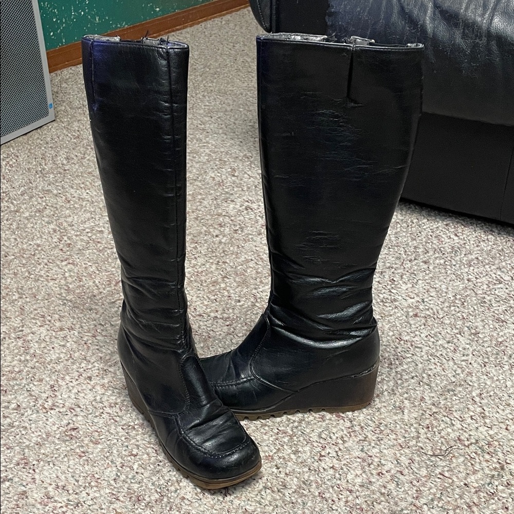 Vintage 70s fur lined Black Leather Knee-High wedge sole Boots